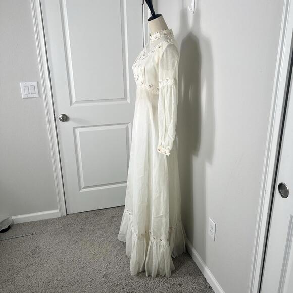 Vintage 1970's Wedding Dress White Pink Rose Details Prairie Cottage Modest - Picture 10 of 15
